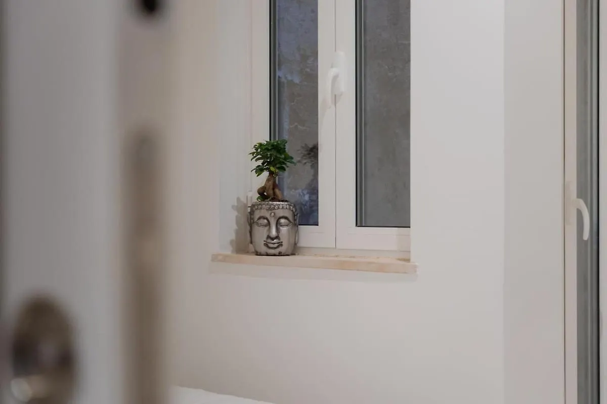 Bica Apartment By Pedro Lisbon